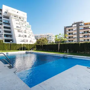 https://estiloso-apartamento-junto-arroyo-de-la-miel-y-puerto-marina.1costadelsol.com